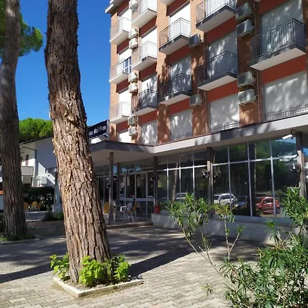 Madonna Del Pino